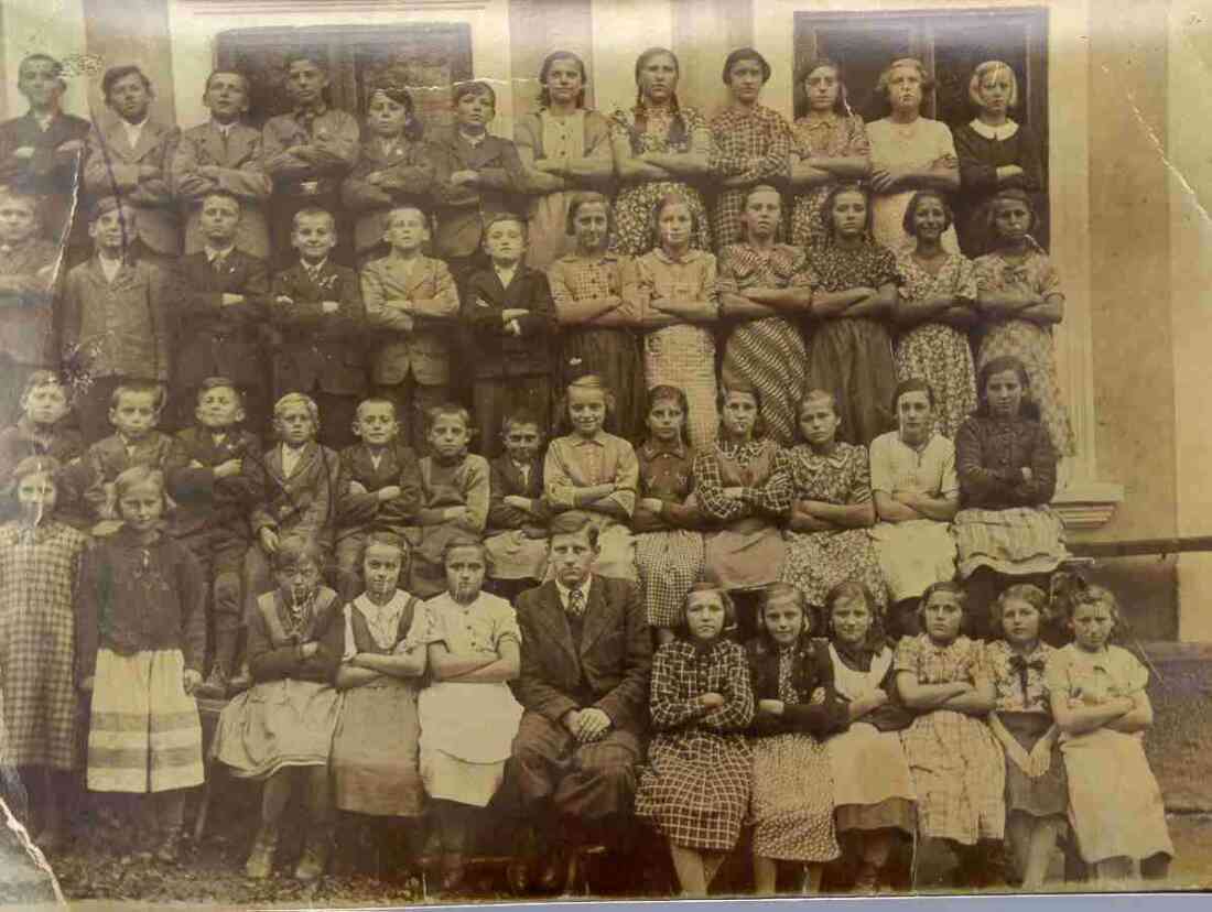 Schulfoto Volksschule Jabing - Schuljahr 1934 (????)